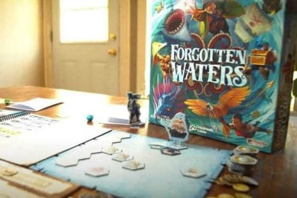 Forgotten Waters ist der neuste Teil der Crossroads-Reihe. Bildrechte: Plaid Hat Games