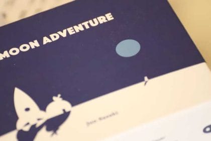 Moon Adventure ist "typisch Oink Games": Kleine Schachtel, viel Spiel. Foto: Volkmann