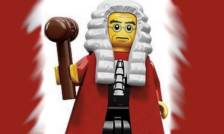 A judge as a Lego figure. Image: Amazon