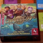 ChronoCops Jules Vernes Parallelwelt-Paradoxon Pegasus Spiele Zeitreise Escapespiel Rätselspiel